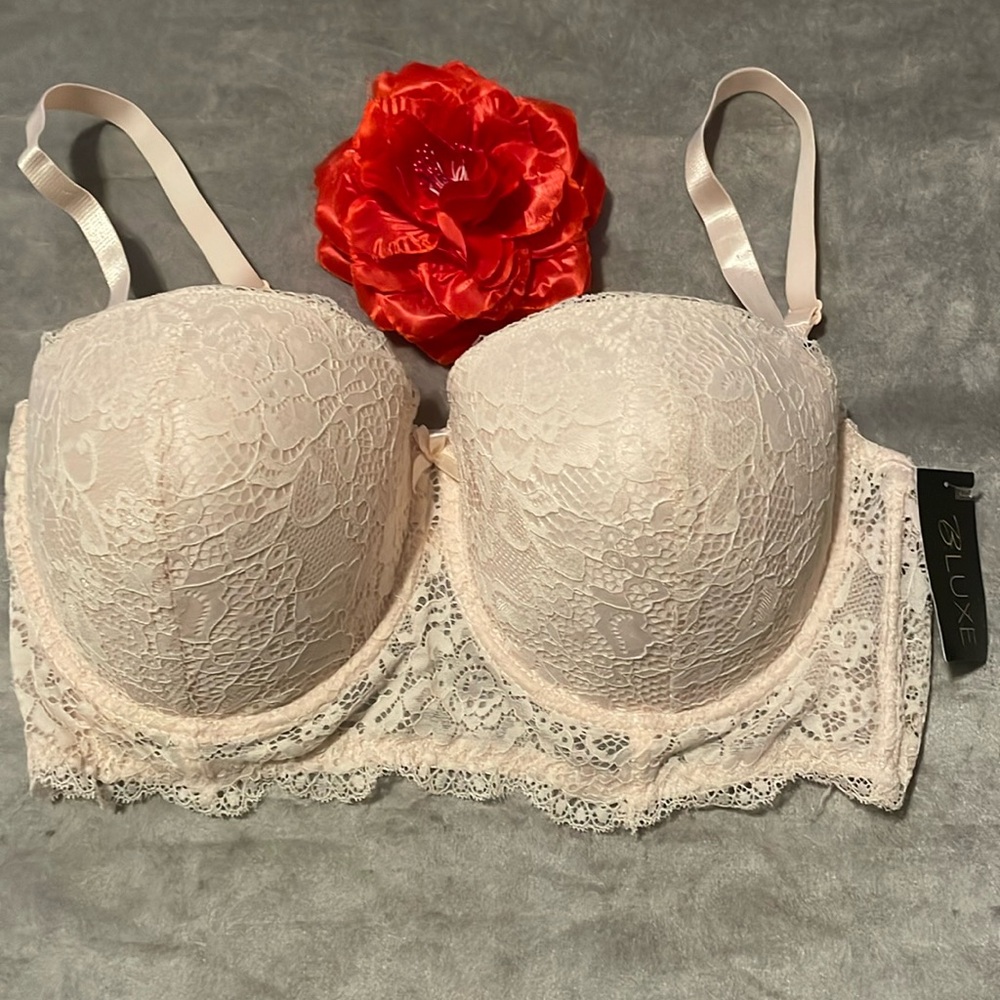B.LUXE Plus Size 5 - Way Lace Bra - Size 42D